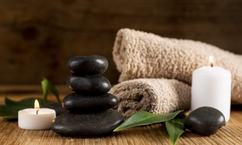 beautiful-arrangement-with-spa-stones-candles